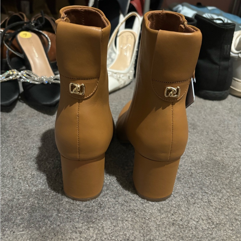 Aerosoles Madera Bootie - Picture 5 of 16